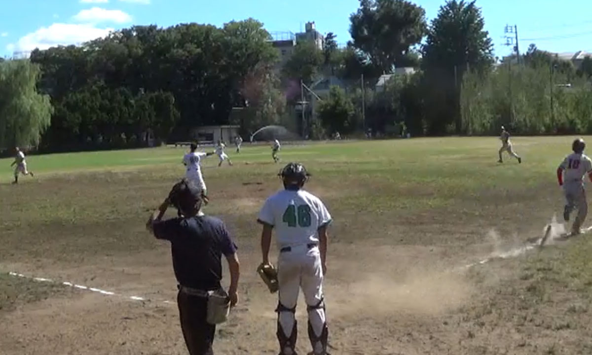 Foudres数少ない4回裏のピンチも高島-釜瀬-海江田のピッチャーゴロゲッツー完成