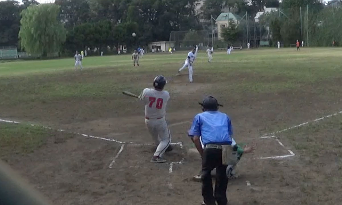 驚異の打率8割。絶好調D70春原、この日も1回表左越え3塁打を含む2の2