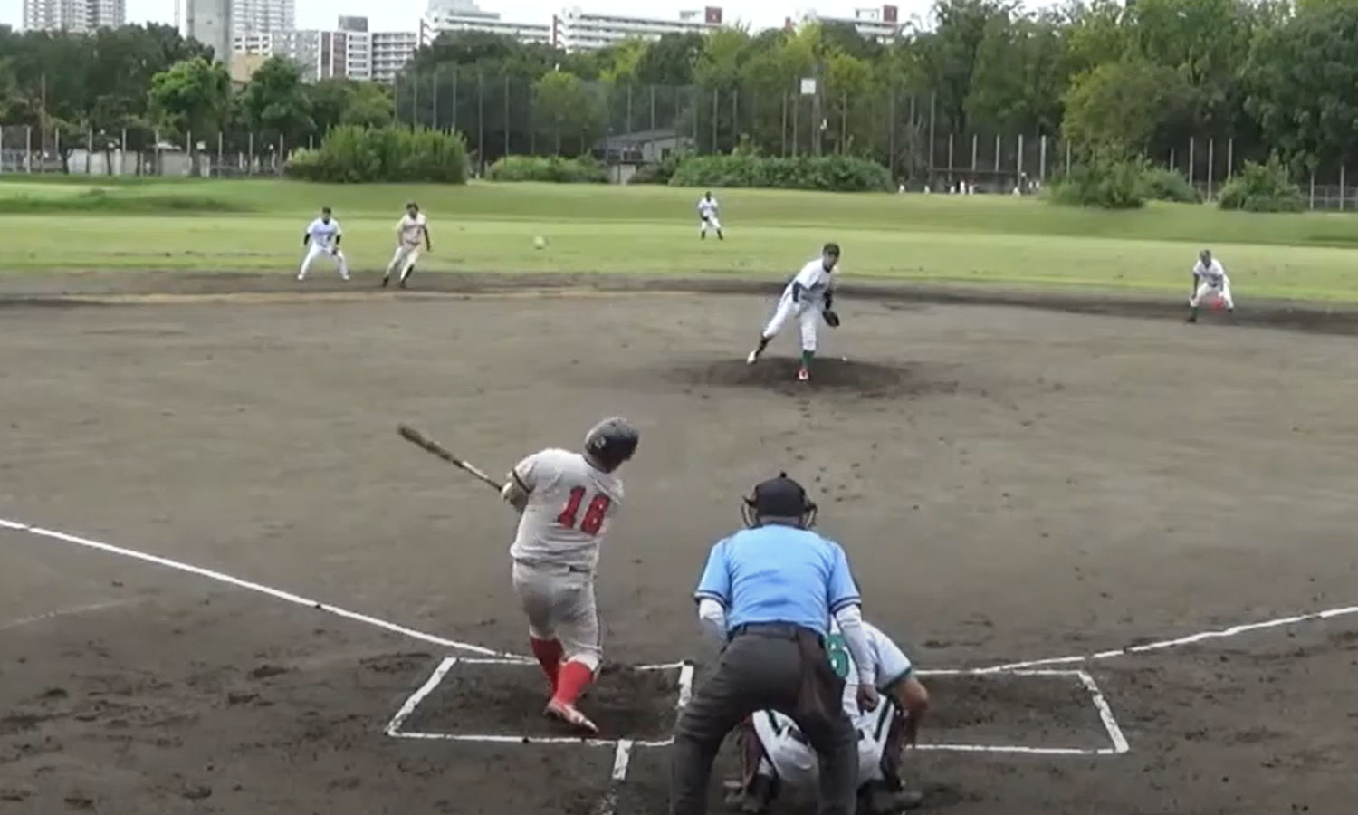D16大山選手、大量点の口火を切る先制タイムリーヒット！