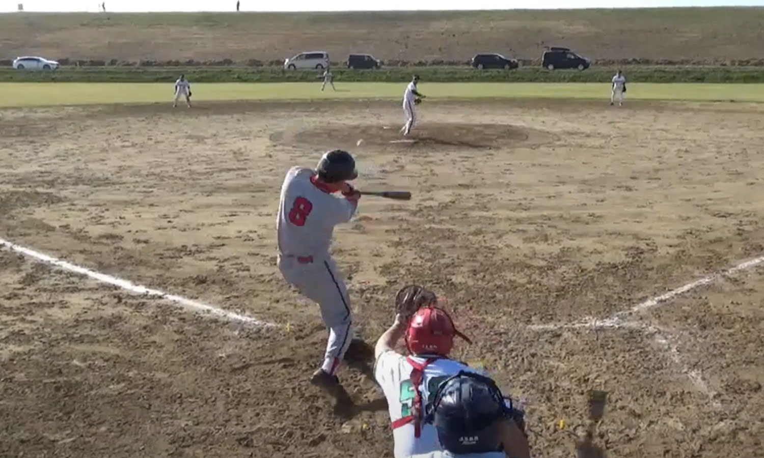 3回裏G8渡辺選手の左前安打からビッグイニングをつくる!