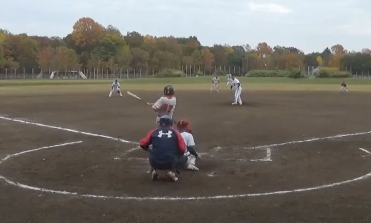 H37池田選手、勝利を決定づけるセンター前タイムリーヒット！